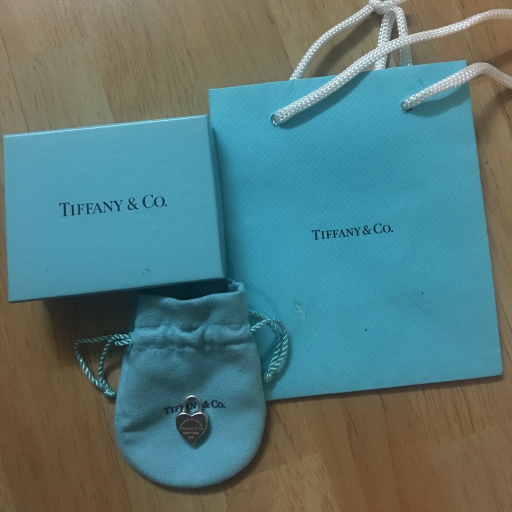 Authentic Tiffany&co heart pendant